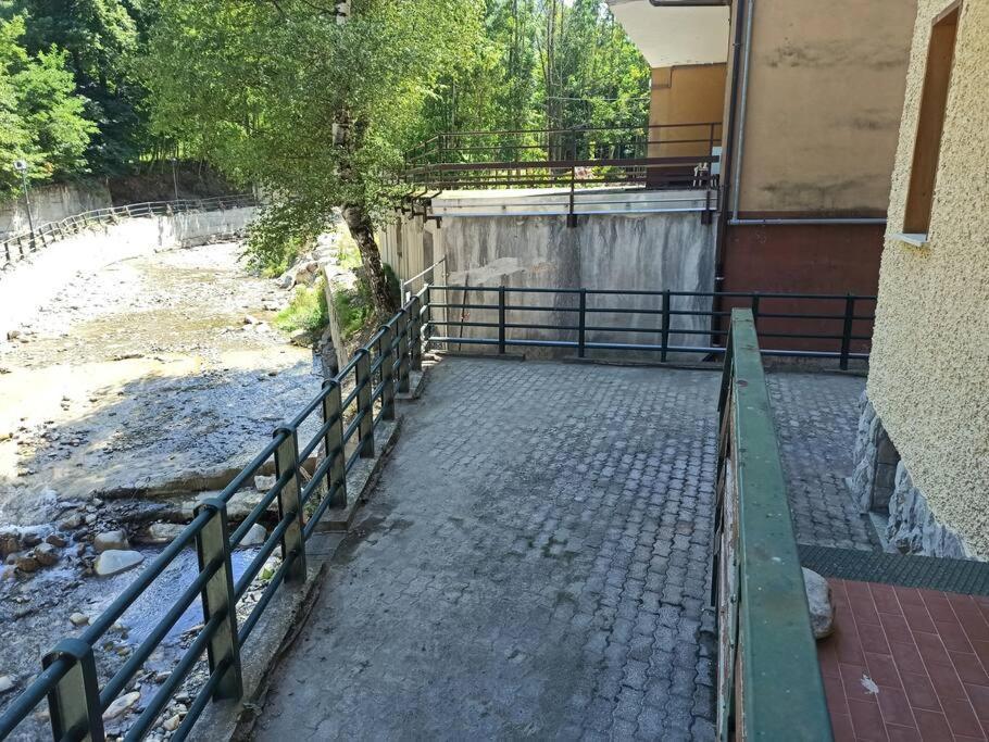Appartamento Spazioso Con Terrazzo Di Proprieta Лімоне-П'ємонте Екстер'єр фото